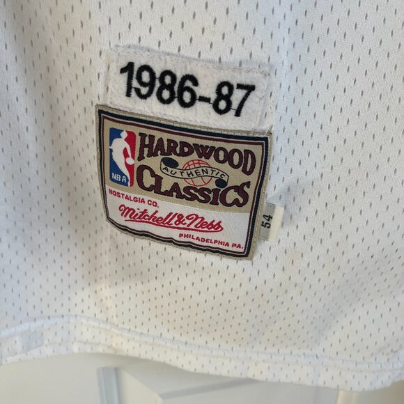 Throwback Dominique Wilkins Jersey - Picture 5 of 5